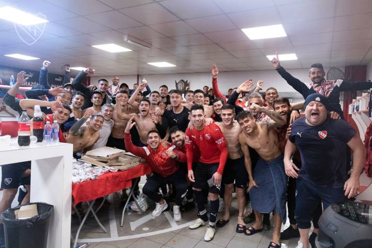 @Independiente Sí, una fiesta el vestuario del Rojo .