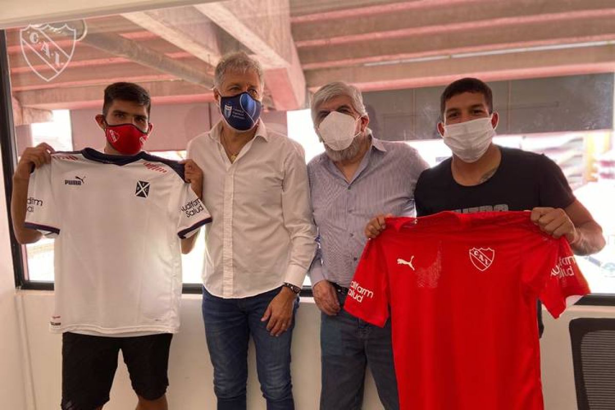 Club Atlético Independiente) ACUERDO CON EL PLANTEL Y AGREMIADOS.