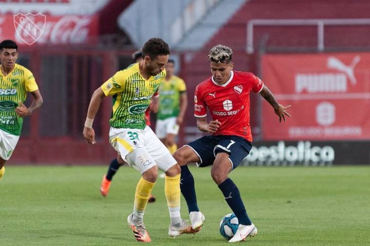 Gastón Edul @gastonedul Mañana deciden si juega el Perro Romero.