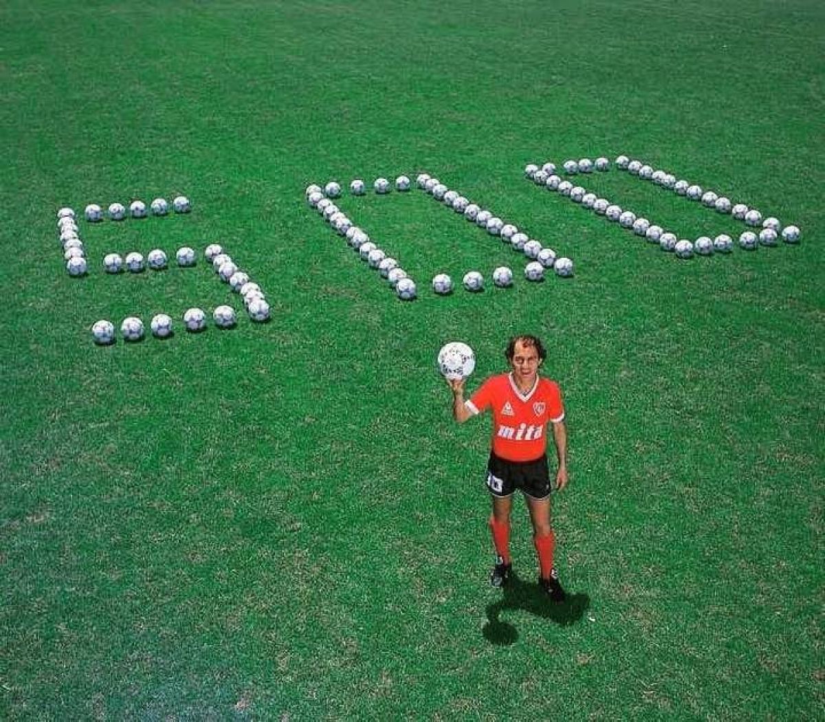 @Independiente #UnDíaComoHoy, hace 35 años.