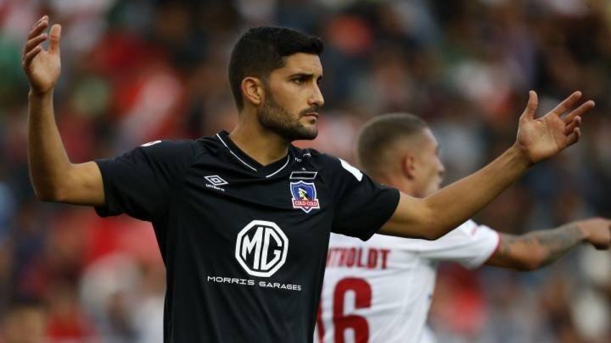 @Mati_Martinez Ya intercambian papeles #Independiente y #ColoColo . La idea es que Blandi...