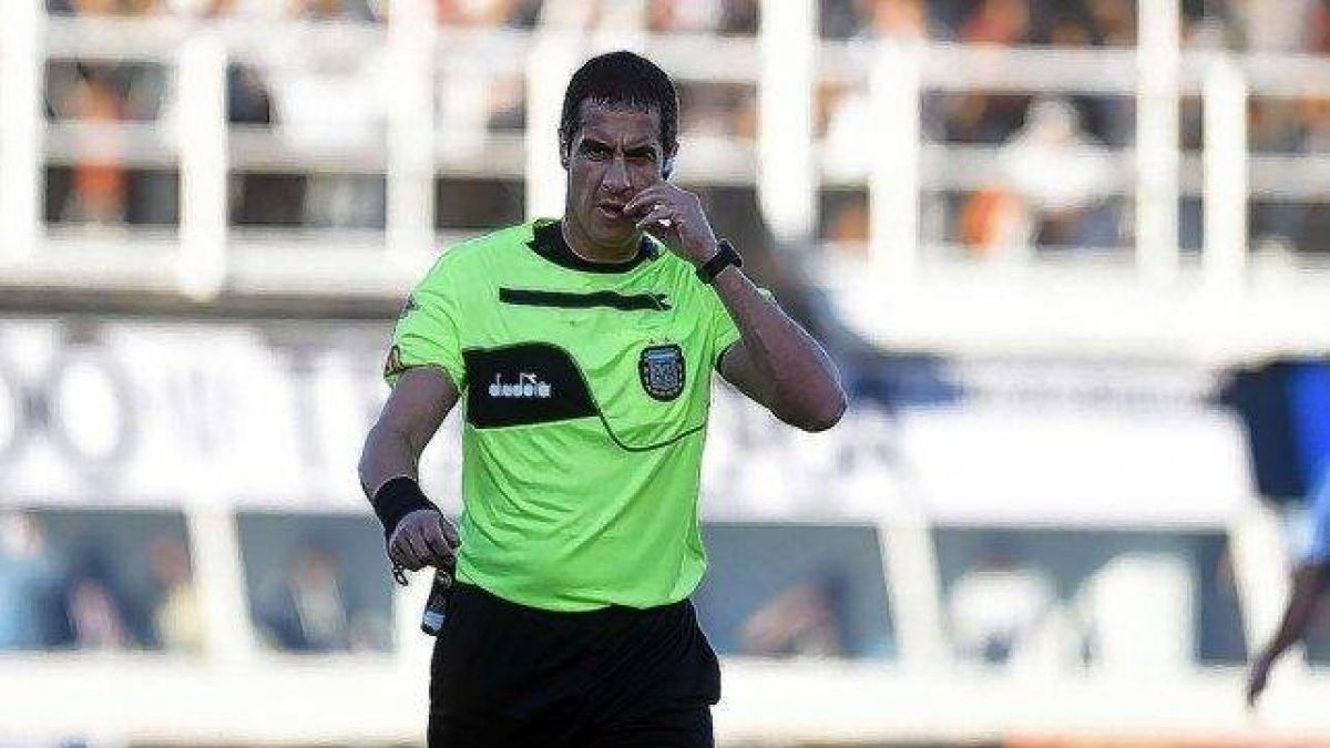 @FerreyraDenis #AFA designó a Pablo Echavarria para el partido del Viernes 19.15 hs. entre #Newells vs #Independiente en el Coloso.