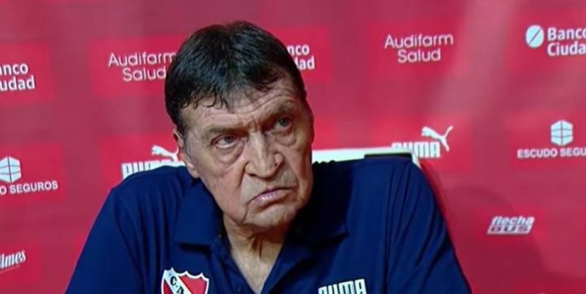 Falcioni: "Hicimos un primer tiempo perfecto".