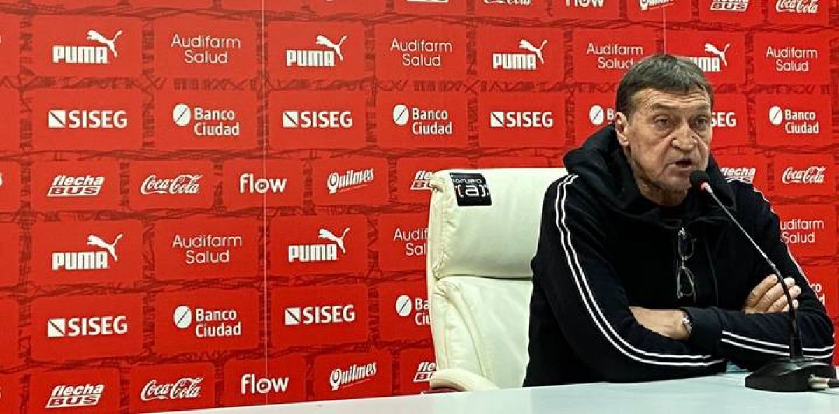 Falcioni: "El equipo viene demostrando solidez, confianza y buen manejo de pelota". (Texto y video).-
