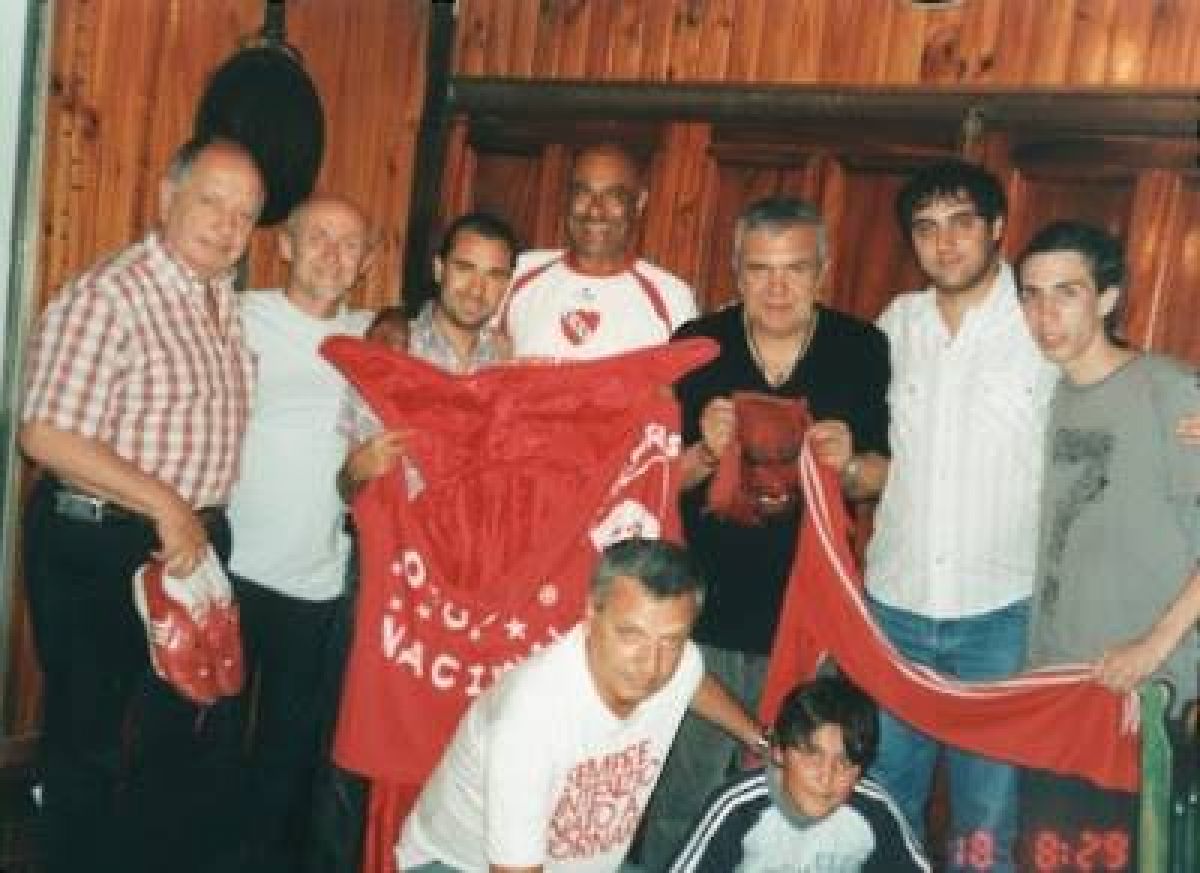 @AgrupIndepte) Enviamos nuestro más sentido pésame a la familia, amigos y conocidos por el fallecimiento de Alfredo Cuedo...