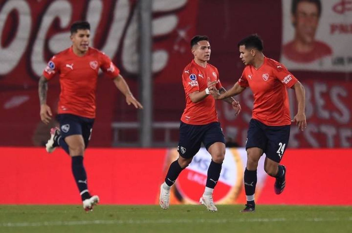 @Independiente Hoy hay que levantarse y ganar . ¡DALE #INDEPENDIENTE!