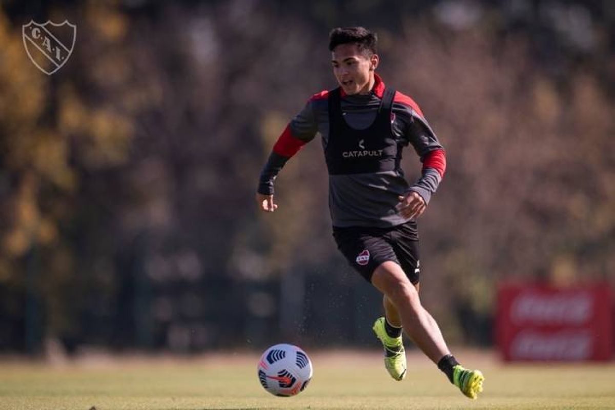 LOS "DIABLOS ROJOS" DE #AVELLANEDA SE ENTRENARON EN SANTO DOMINGO.-