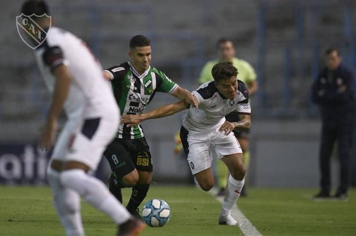 @Mati_Martinez ) #Independiente ganó merecidamente 1-0 ante #VillaMitre.