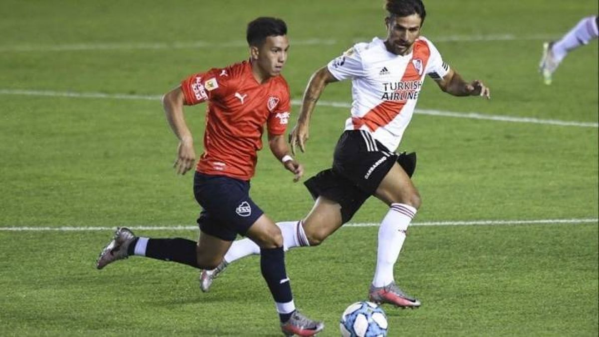 Independiente Rey De Copas ) Alan Velasco: “Veo videos de Bochini, era magnífico lo que hacía"...