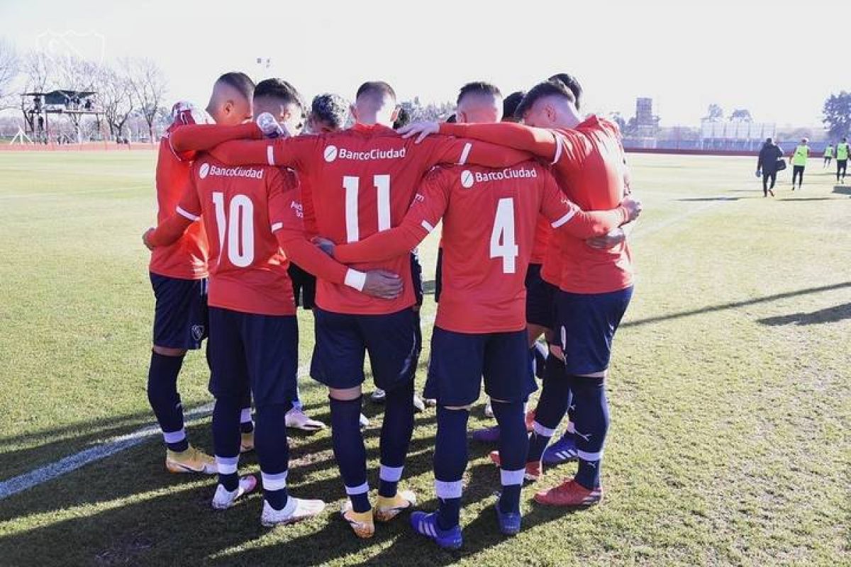 @calderadiablo ) La #Reserva de #Independiente recibirá a Lanús en Villa Domínico el lunes desde las 10 horas.-