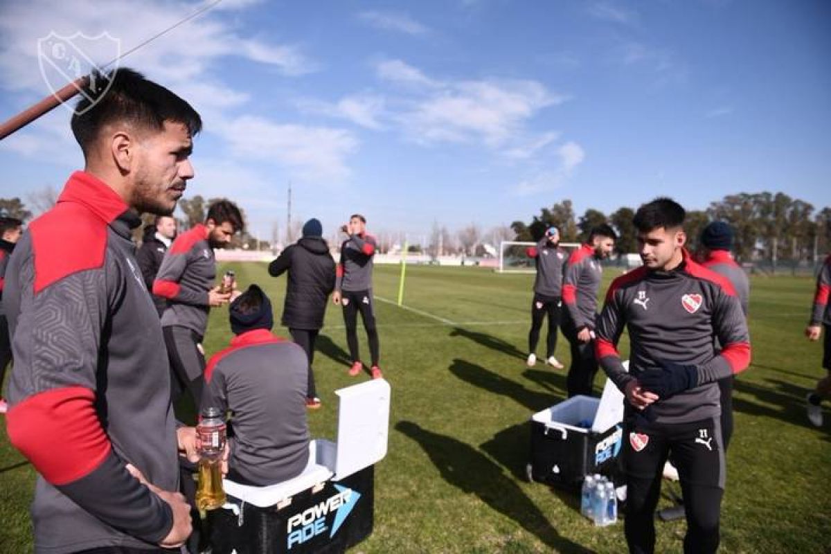 "#INDEPENDIENTE") Probó con variantes...