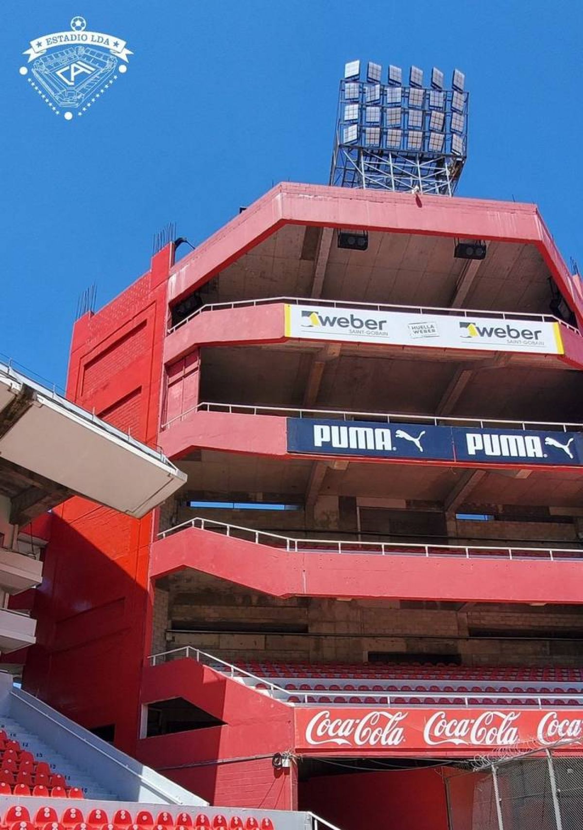 @Estadio_LDA Comenzaron los trabajos de Pintura en la Garganta 4, la idea es continuar por las demás próximamente.