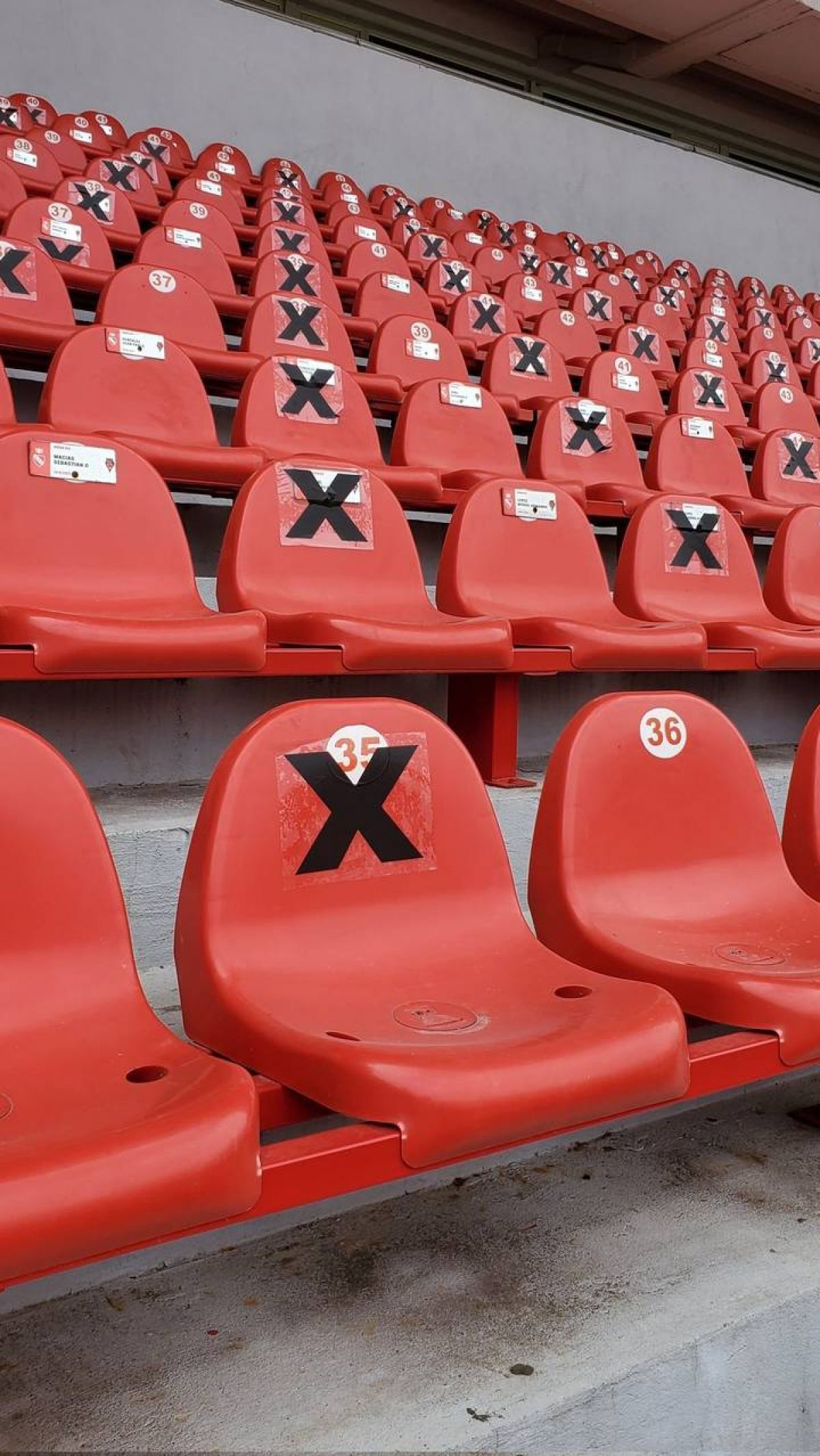 @Estadio_LDA ¡En nuestra vuelta a casa, respetemos las distancias!.