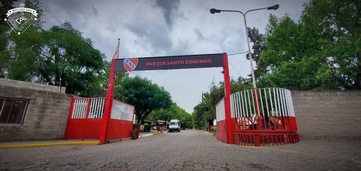 @Estadio_LDA ¡Comenzó la etapa final de las futuras canchas que serán utilizadas por el Plantel Profesional!