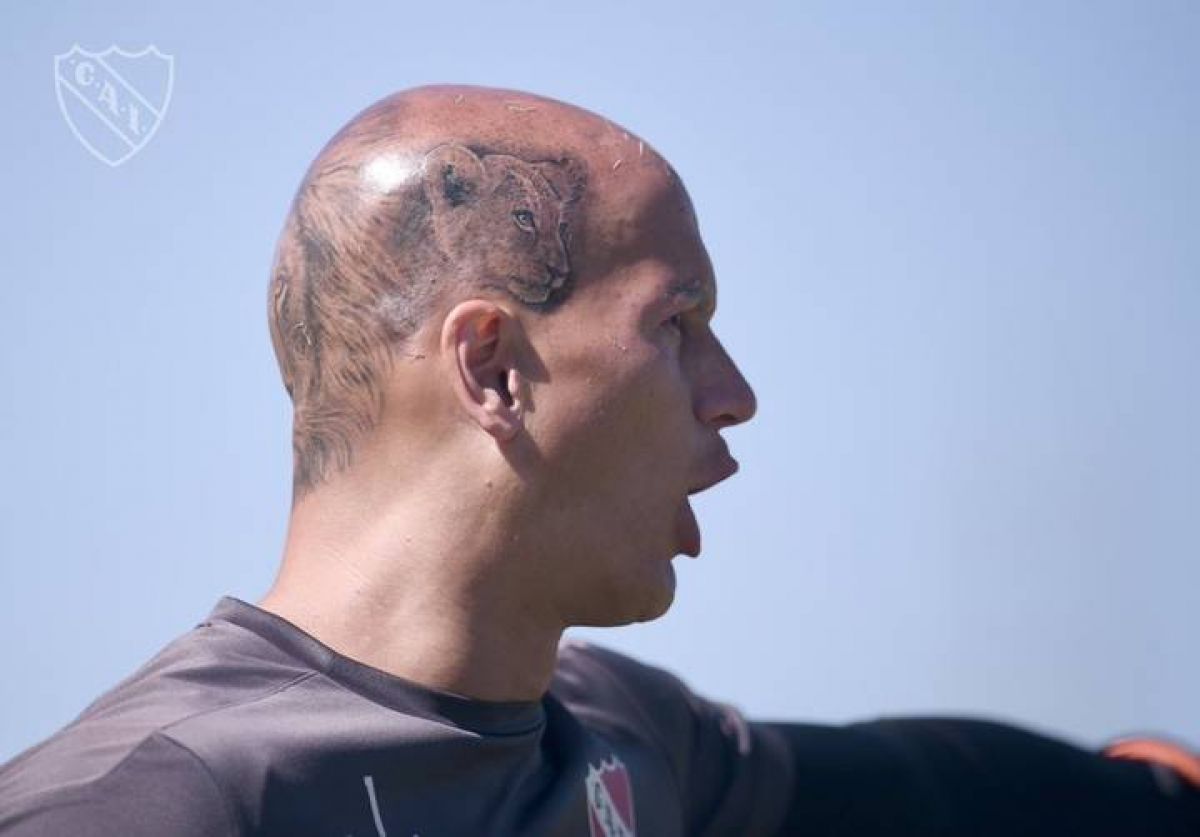 @Independiente - Actualizando el tatuaje de @sebauruguayo1 .