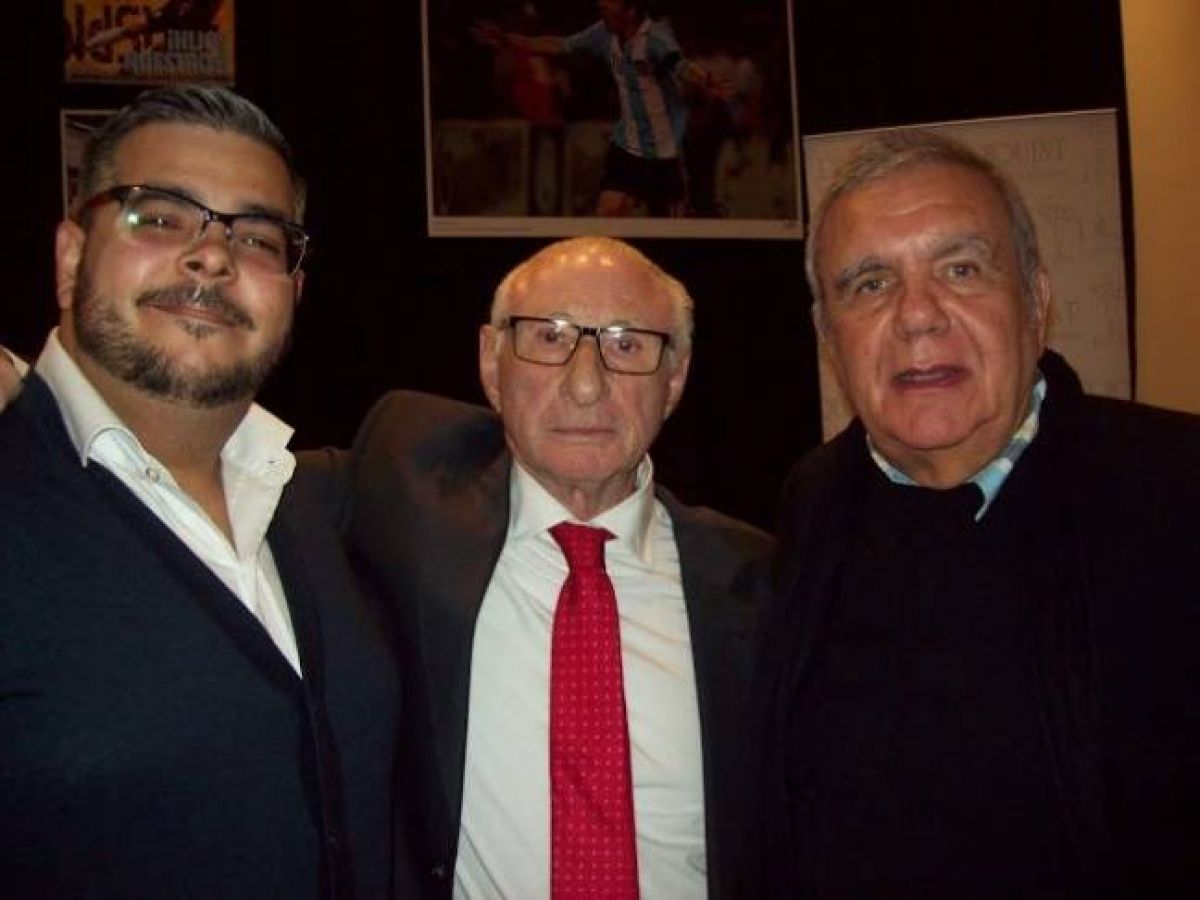 HOMENAJE DE @INDEPENDIENTEgc A ERNESTO CHERQUIS BIALO EN SU CUMPLEAÑOS NÚMERO 81. ¡FELICIDADES!