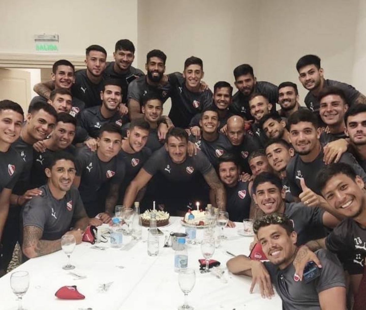 Matias Martinez @Mati_Martinez El Tucu Palacios ya está en #Independiente .