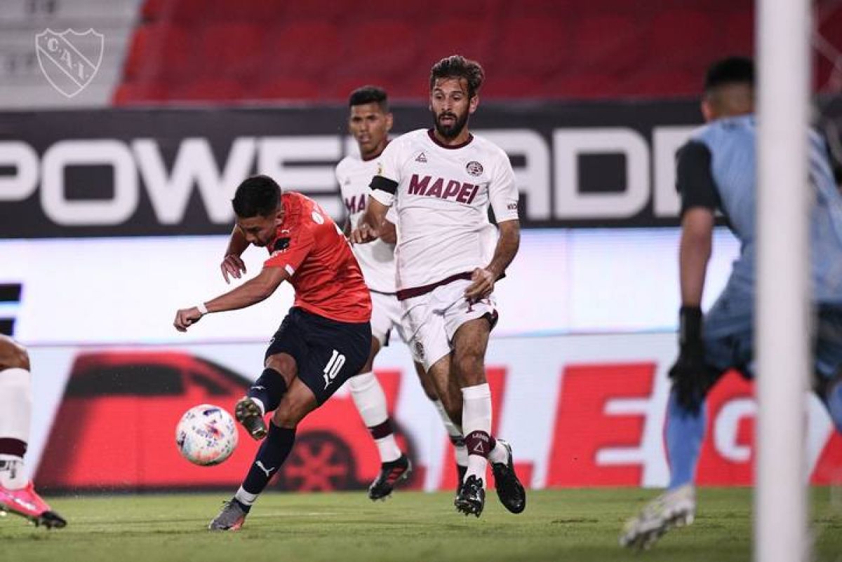 DERROTA EN EL DEBUT.