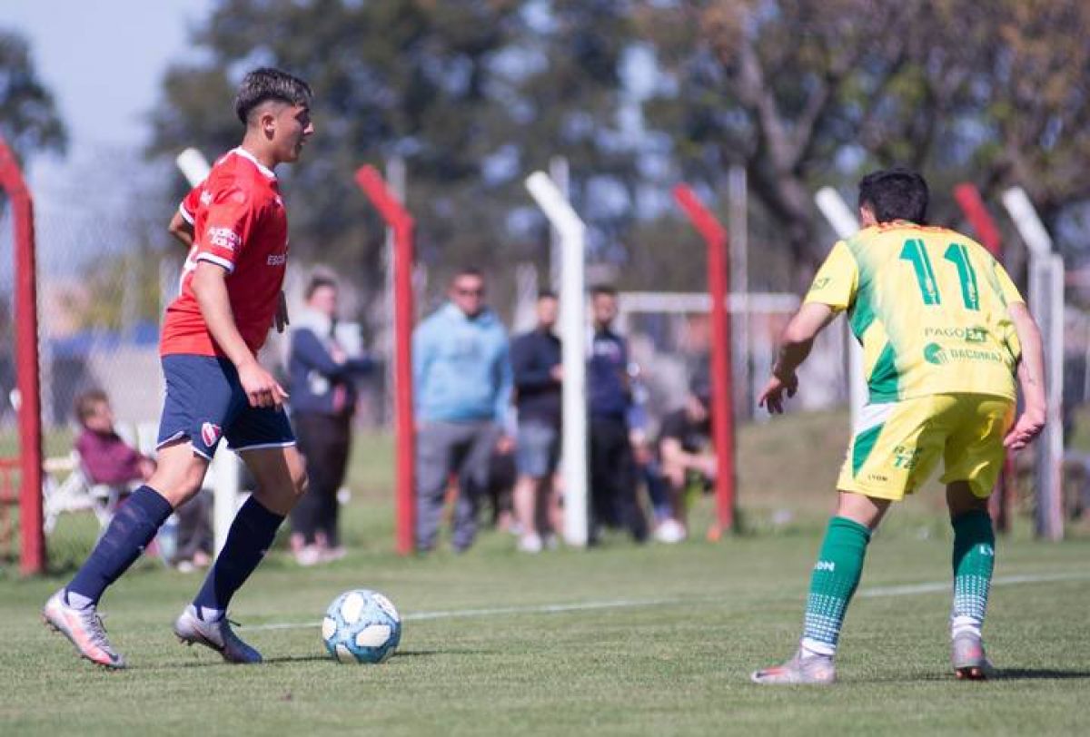 C. A. Independiente @Independiente ¡Gran jornada en #Inferiores ante Defensa y Justicia!