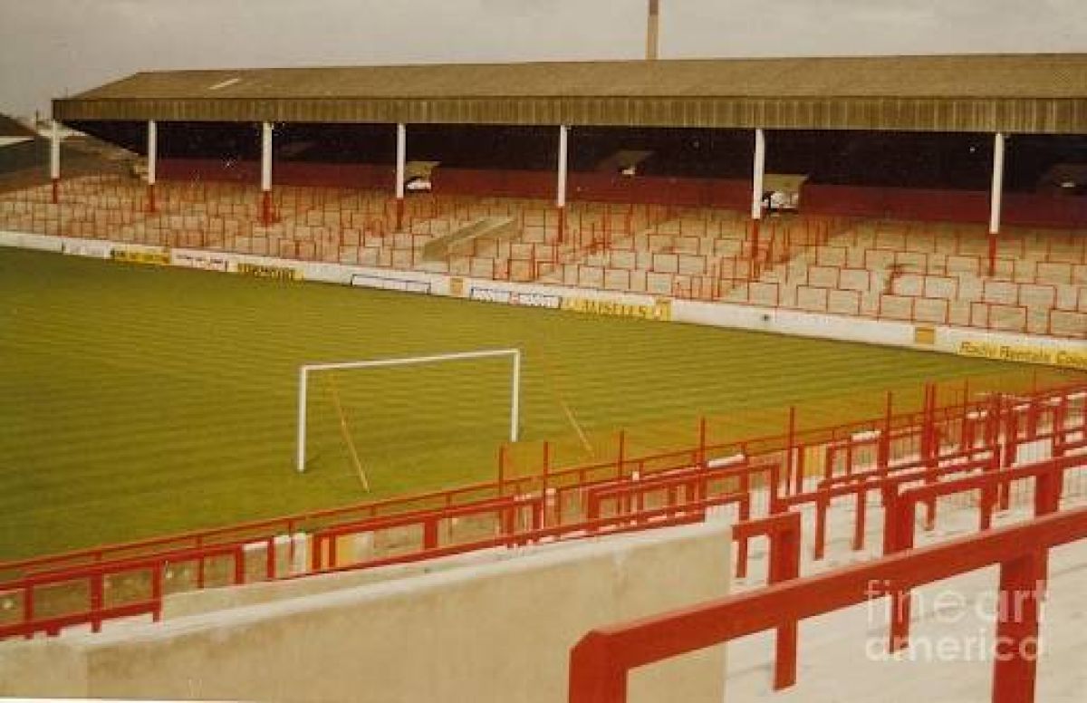 #Nottingham #Forest #Argentina - @Nottingham_Arg · En 2022 los clubes podrán volver a acondicionar sus tribunas para que haya gente de pie...