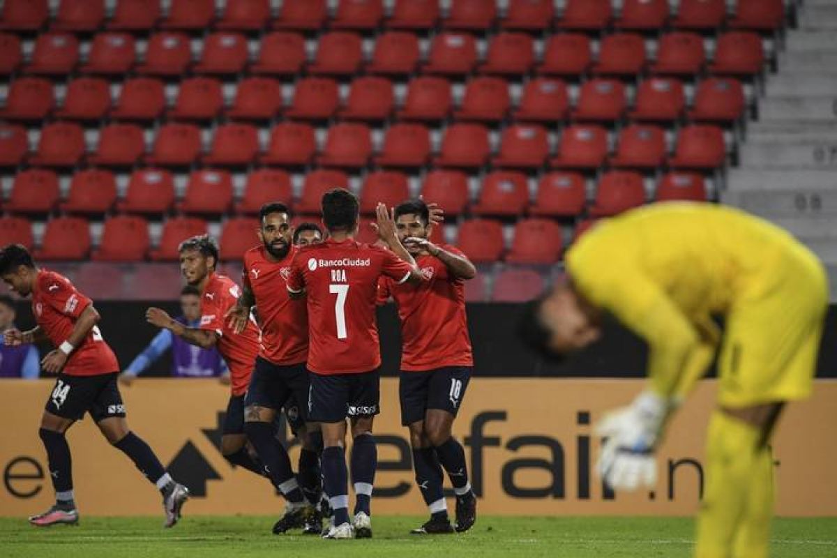 "PÁGINA 12") Copa Sudamericana: #Independiente venció por 3-1 a #City #Torque.