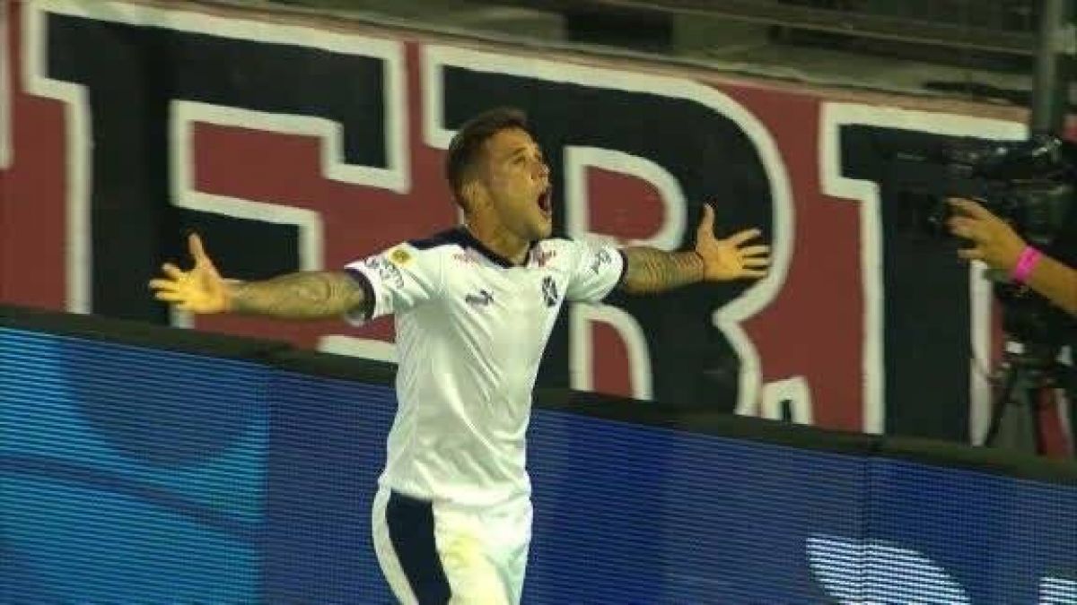 @Mati_Martinez Quinto gol del “Tractor” Tractor Bustos en #Independiente .