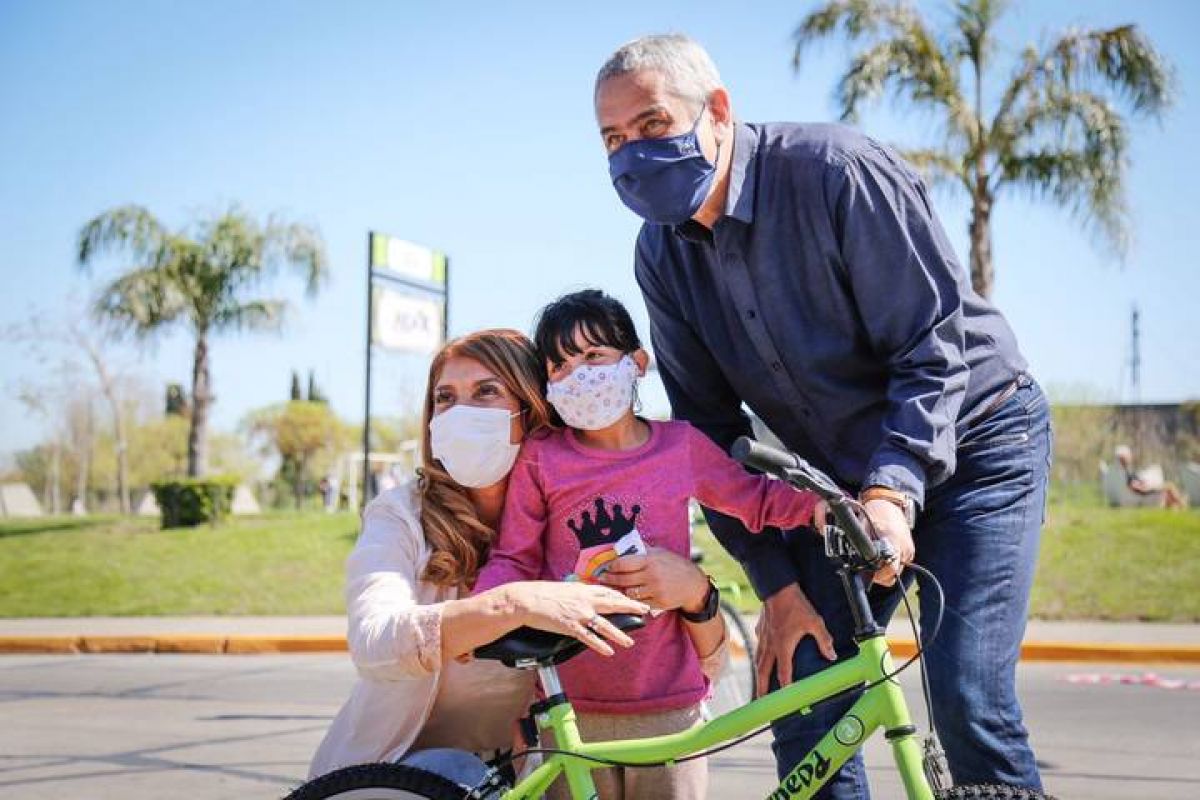 "#AVELLANEDA") Nueva entrega del programa municipal “Tu Primera Bici”.- @gestion_a .-