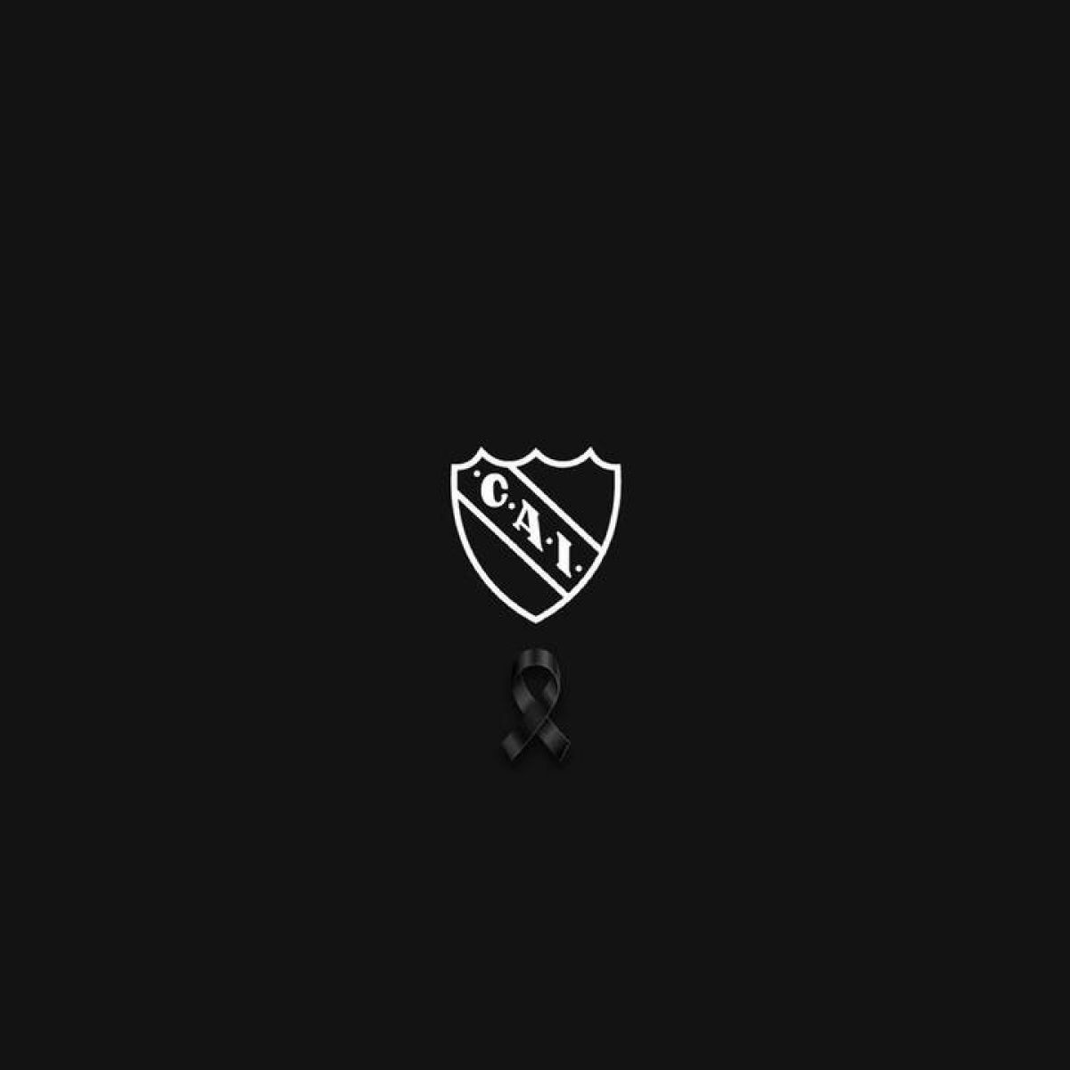 @Independiente El Club Atlético Independiente lamenta profundamente el fallecimiento de la madre de nuestro querido Faryd Mondragón.