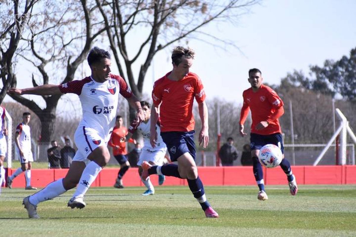 La Reserva igualó 0 a 0 con el puntero Colón por la novena fecha del campeonato.