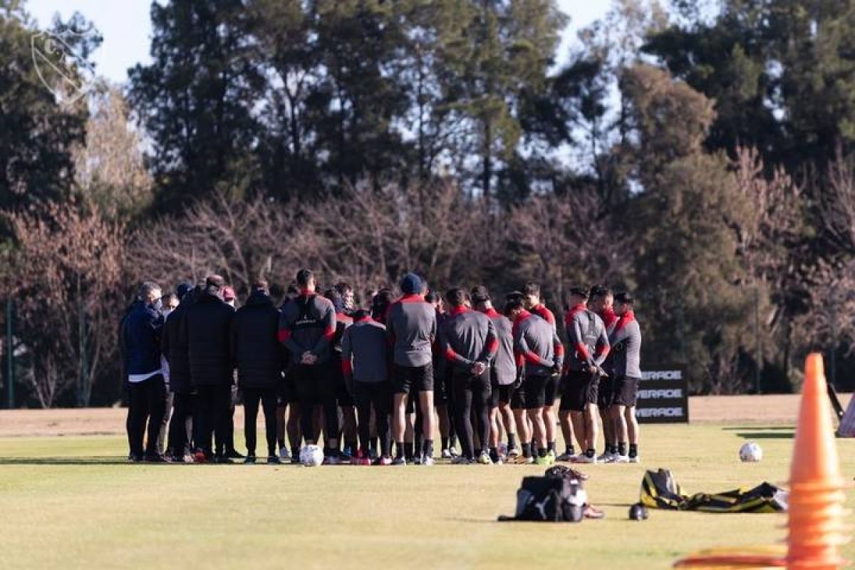 @Independiente ¡Buen día, Rey de Copas!  Hoy nos vamos a San Juan.-