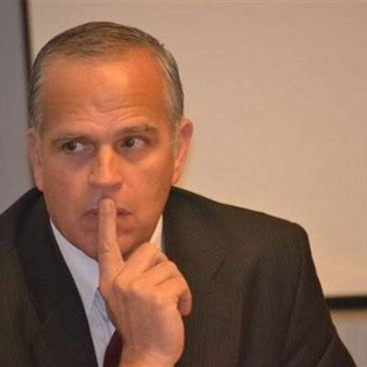 "GRAN CAMPEÓN")  Claudio Rudecindo, candidato a Presidente por la Agrupación "Gente de #Independiente" en "¡#Independiente, el Gran Campeón!"...