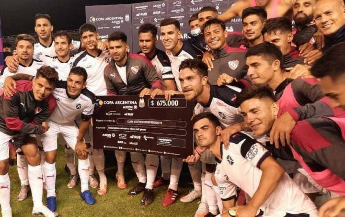 @calderadiablo El plantel de #Independiente descansará esta noche en el Hotel Provincial de Mar del Plata...
