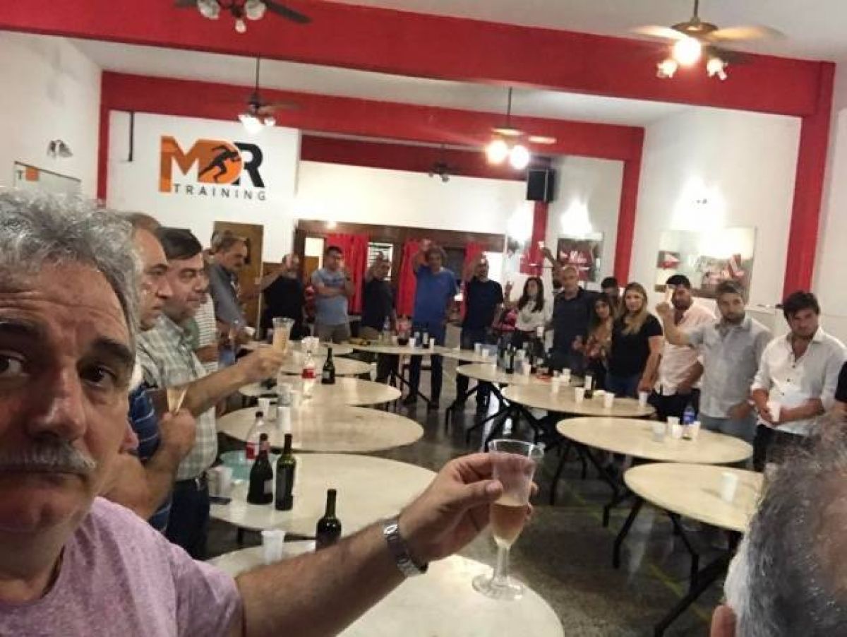 Daniel Ferro) En la sede de la Agrupación Lista Roja se reunieron los integrantes del Frente 1* INDEPENDIENTE
