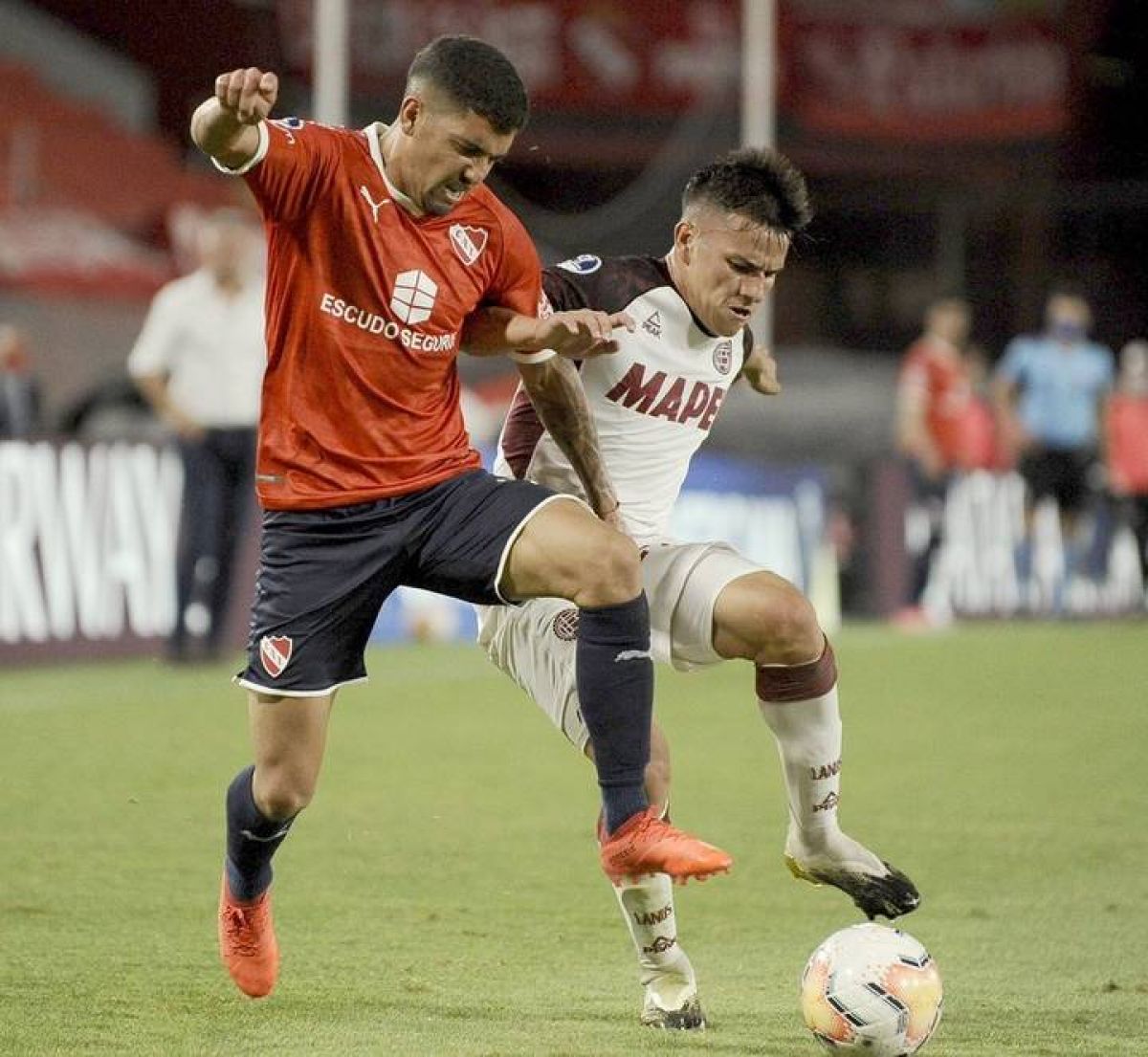 @Mati_Martinez Federico Martínez acaba de rescindir su contrato con #Independiente .