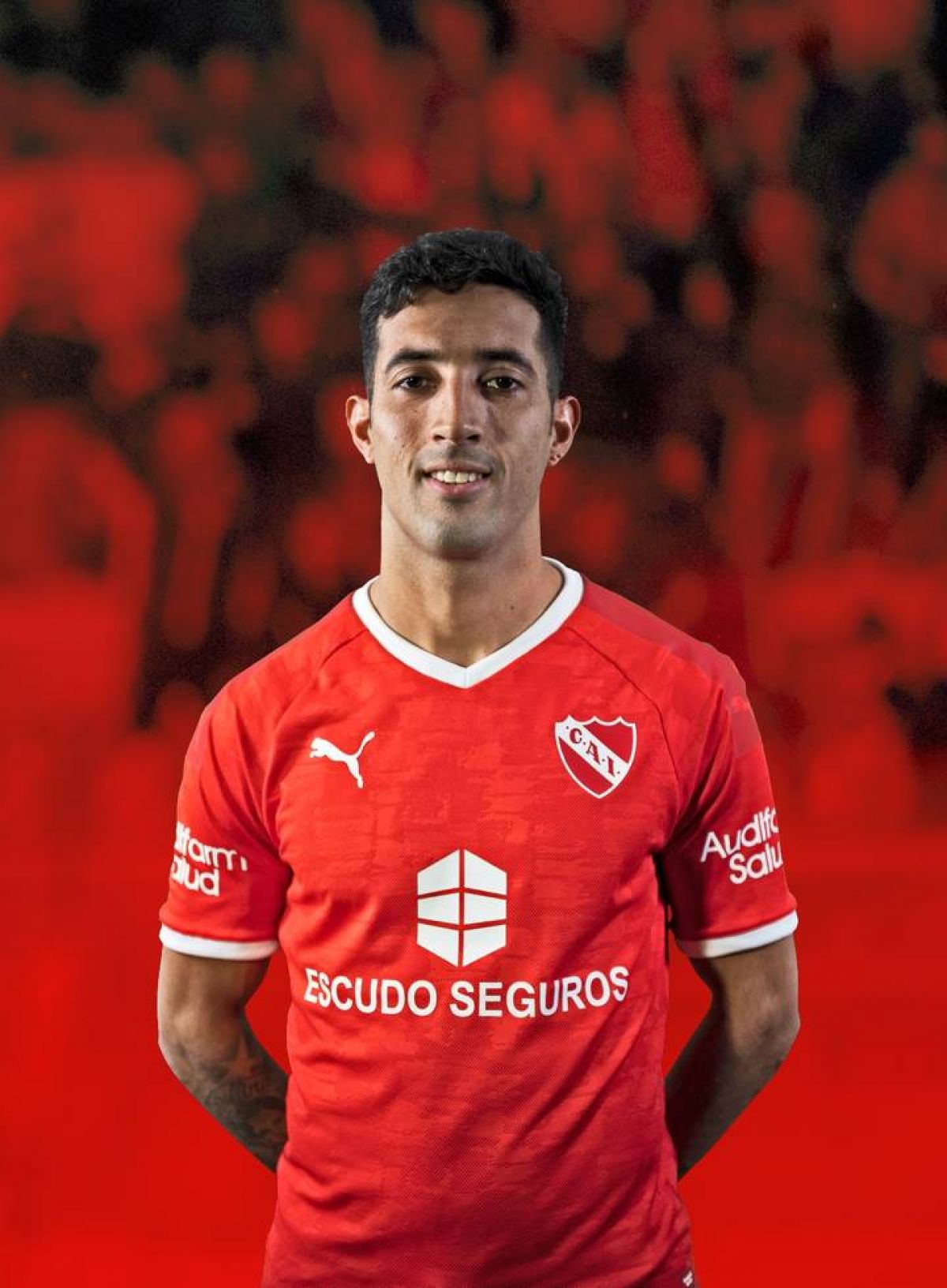 @Mati_Martinez ) "Declararon en rebeldía a #Independiente por no presentar su defensa a tiempo en la demanda de Gonzalo Verón".