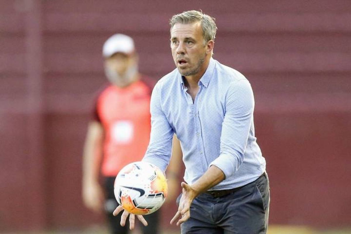 Lucas Pusineri rompió el silencio y defendió su paso por Independiente.