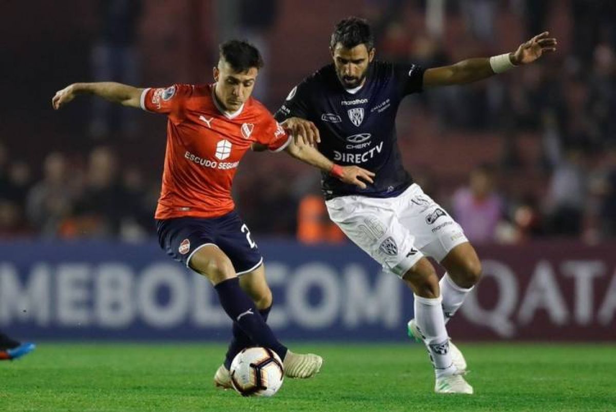 @Mati_Martinez Francisco Pizzini está a entera disposición de Julio Falcioni para cuando lo necesite. #Independiente.-