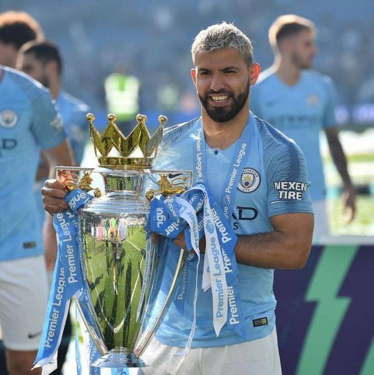 @gastonedul Solo faltan detalles para que Kun Aguero sea jugador de Barcelona.