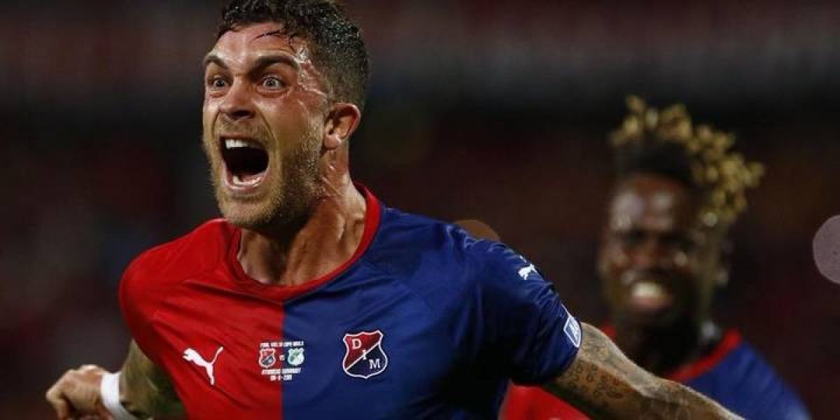 @GastonEdul ) “Adrián Arregui ya está para hacerse la revisión médica”, Julio Falcioni.
