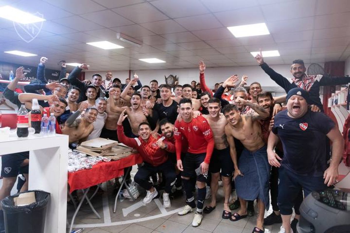 @Independiente Sí, una fiesta el vestuario del Rojo .