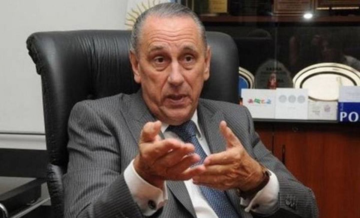 Matías Martínez @Mati_Martinez) Marconi en @radiolared. “Víctor Blanco es el monje negro en todo esto. Blanco se mueve mucho.