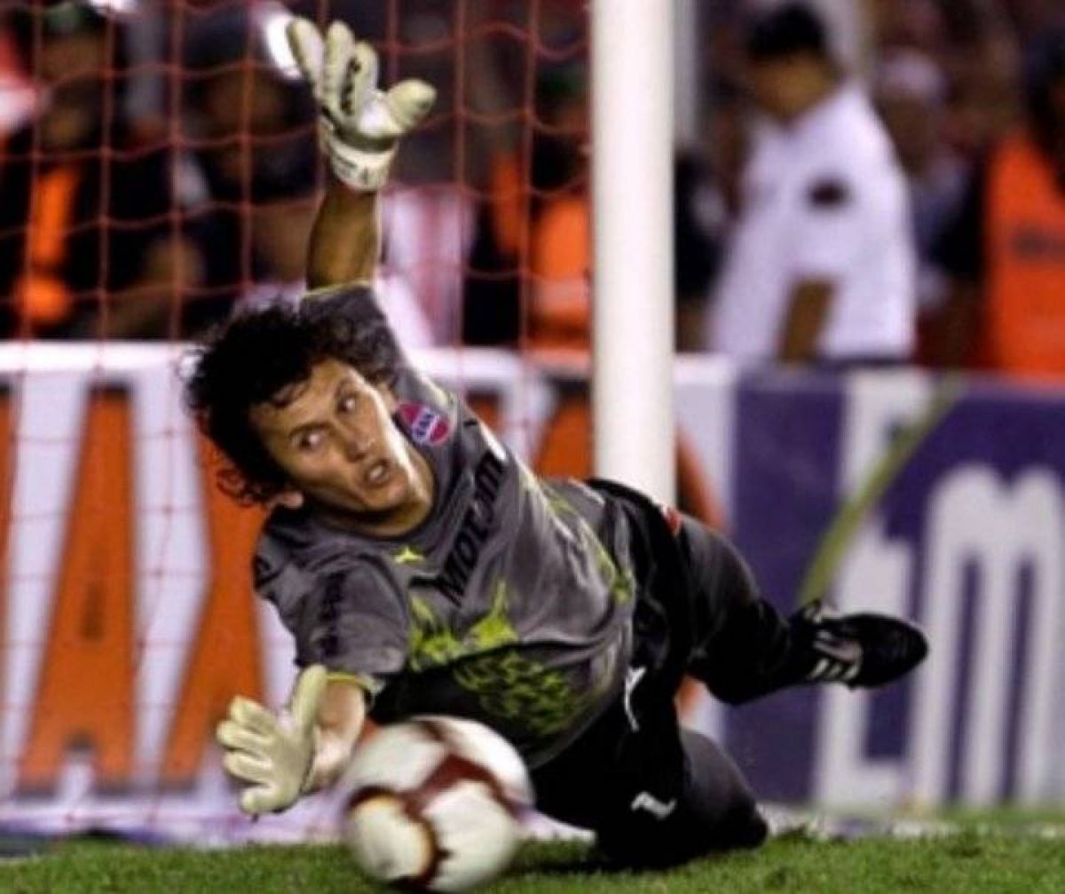 @PRojaOk #UnDiaComoHoy 14 de Noviembre de 1980 nacía, en Ciudad de Corrientes (Corrientes), Hilario Navarro.-