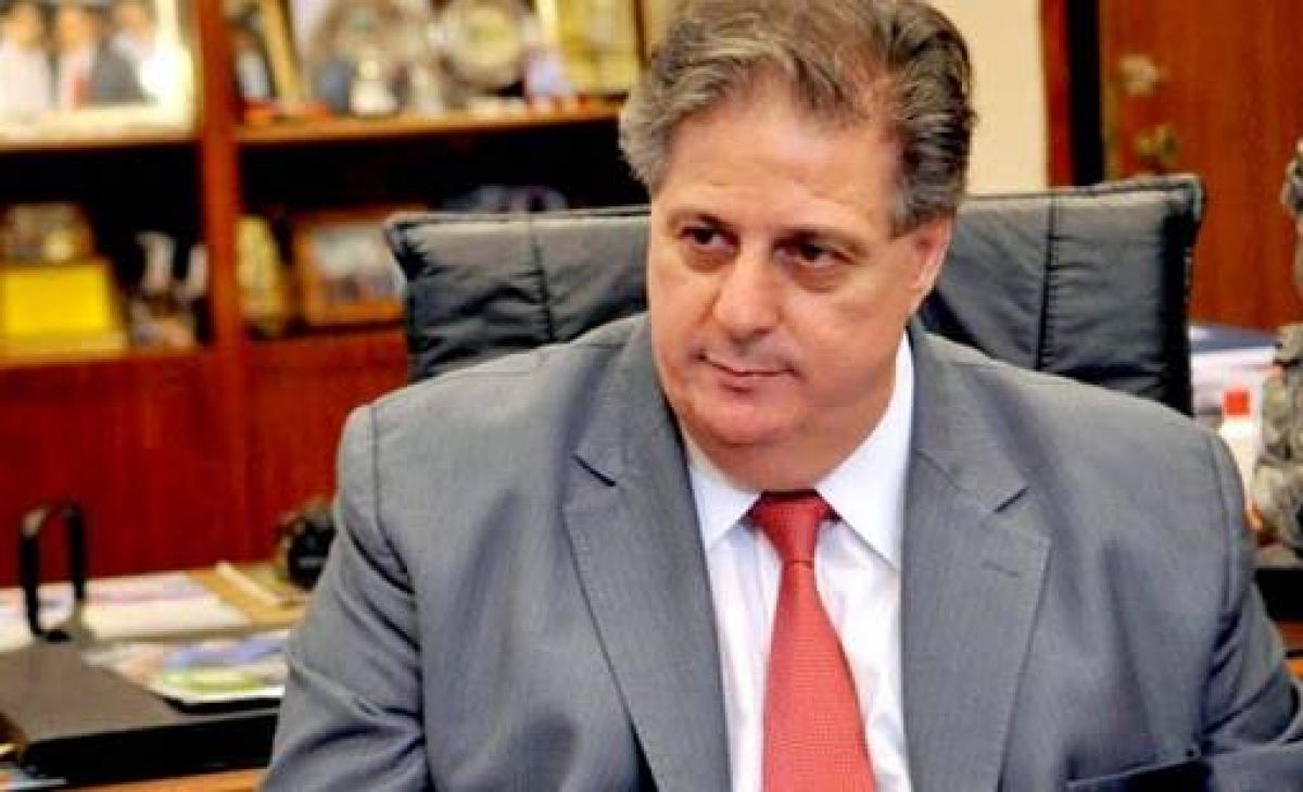"LA CALLE") El ex Ministro de Salud bonaerense Alejandro #Collia internado y “delicado” por Covid-19.