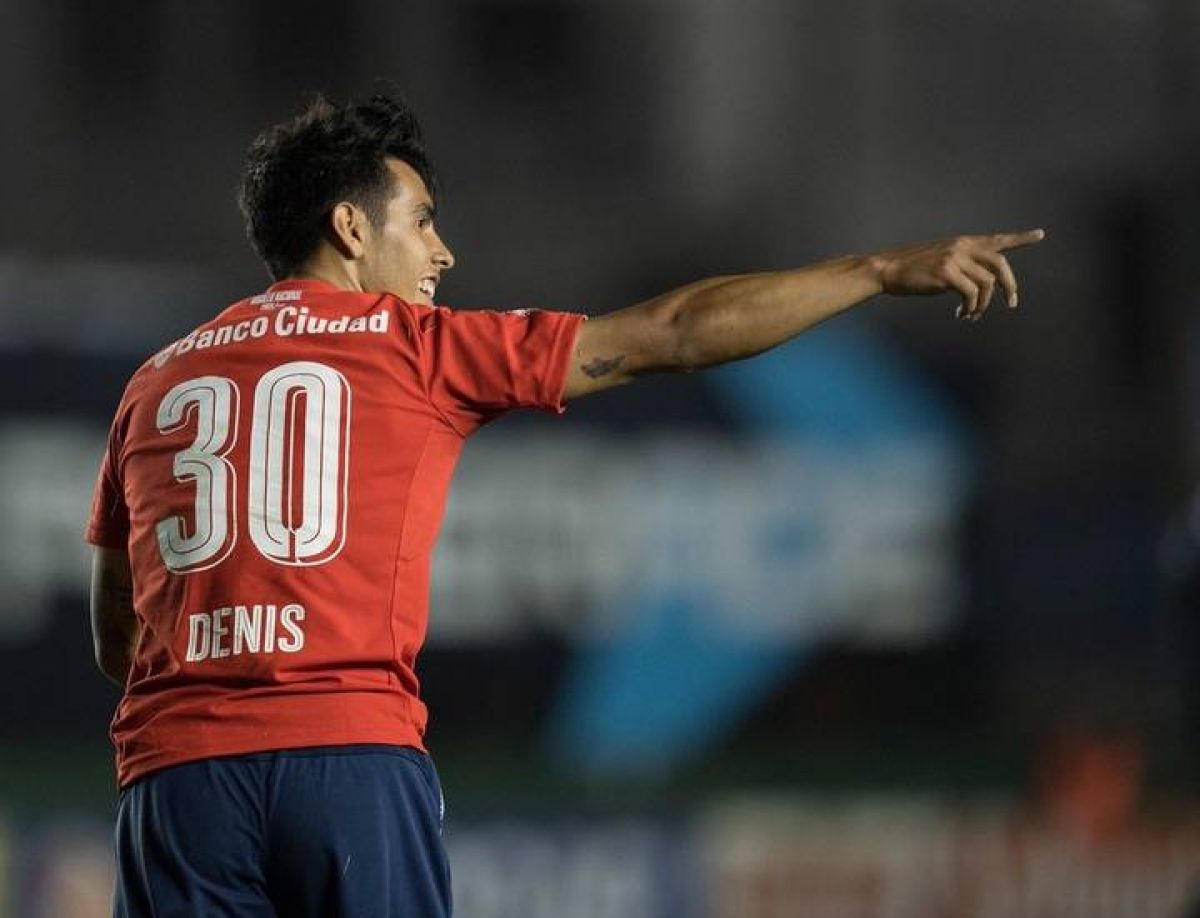 @Mati_Martinez) Ezequiel Denis rescindió su contrato con #Independiente .