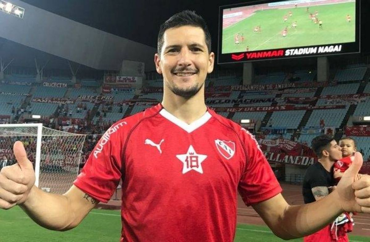 "LOCOXELROJO". Acuerdo con Guillermo Burdisso.-