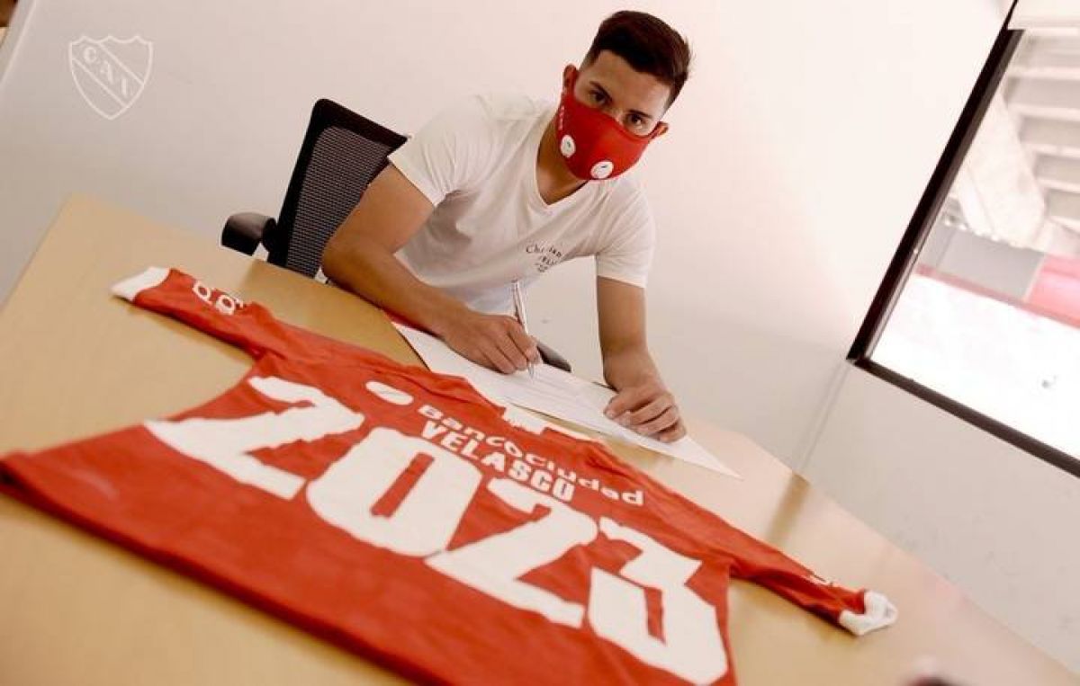 @JuanchiEgido18 Desde Inglaterra afirman que Newcastle está interesado en Alan Velasco.