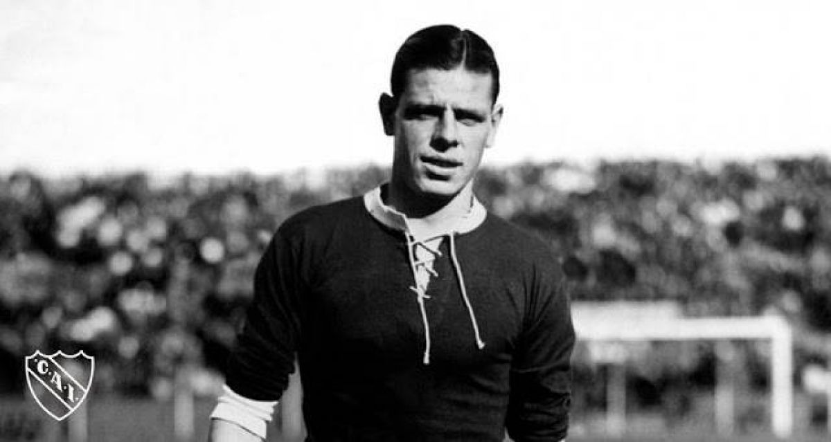 C. A. #Independiente @Independiente · Leyenda de #Independiente y del fútbol argentino. Bicampeón 38-39.