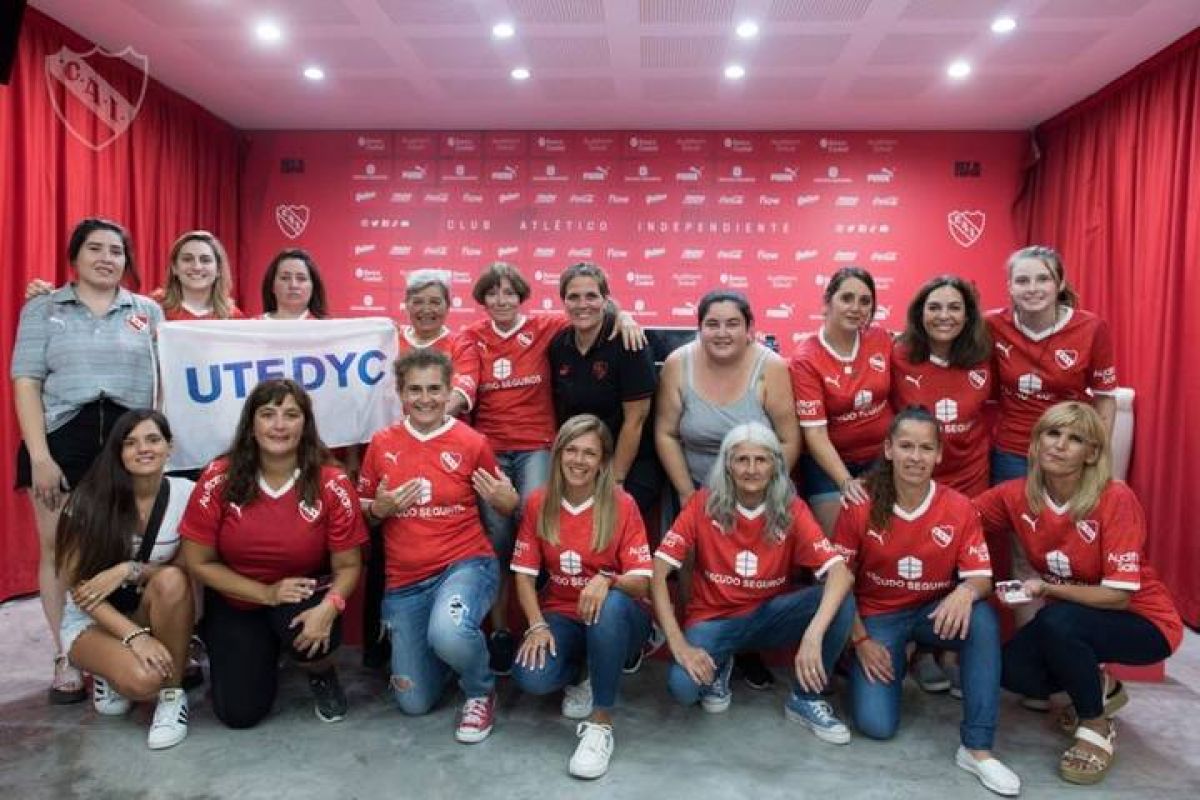"#INDEPENDIENTE") LAS PIONERAS DEL FÚTBOL FEMENINO ARGENTINO...