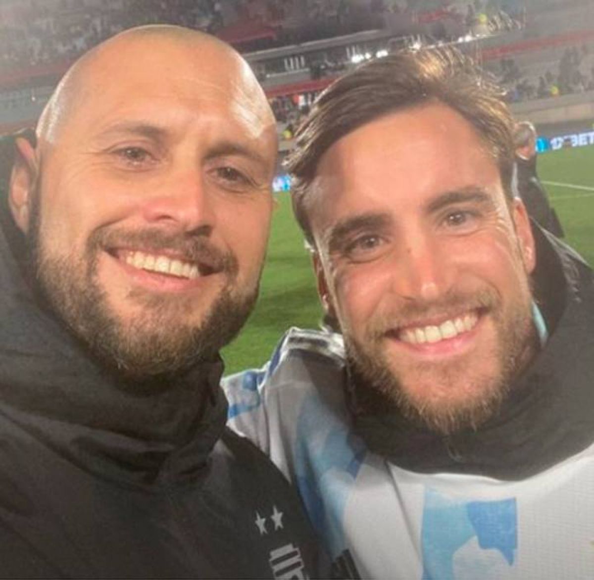 @Independiente Mirá este encuentro de campeones .-