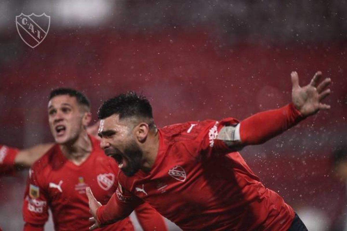 SportsCenter @SC_ESPN ¡Y la popular del Rojo se mudó al vestuario!